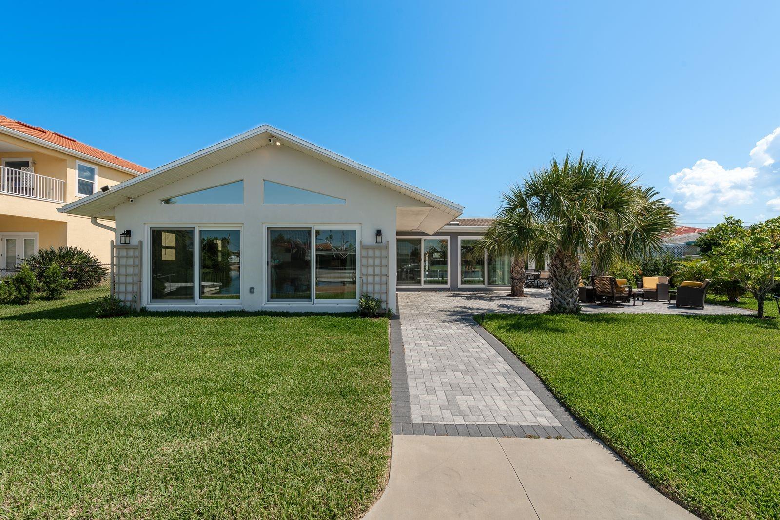 Listing photo id 33 for 3626 Corsair Court