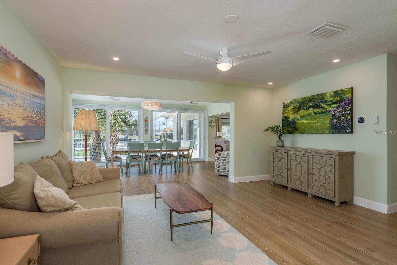 Listing photo id 2 for 3626 Corsair Court