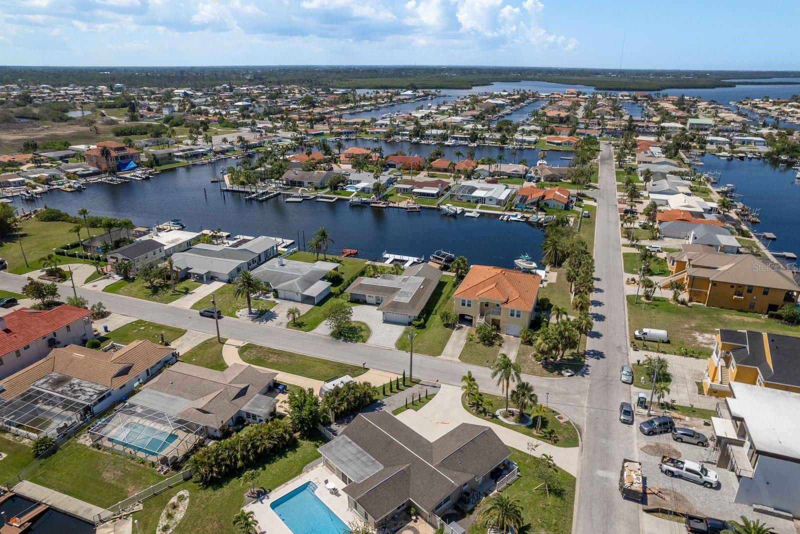 Listing photo id 42 for 3626 Corsair Court