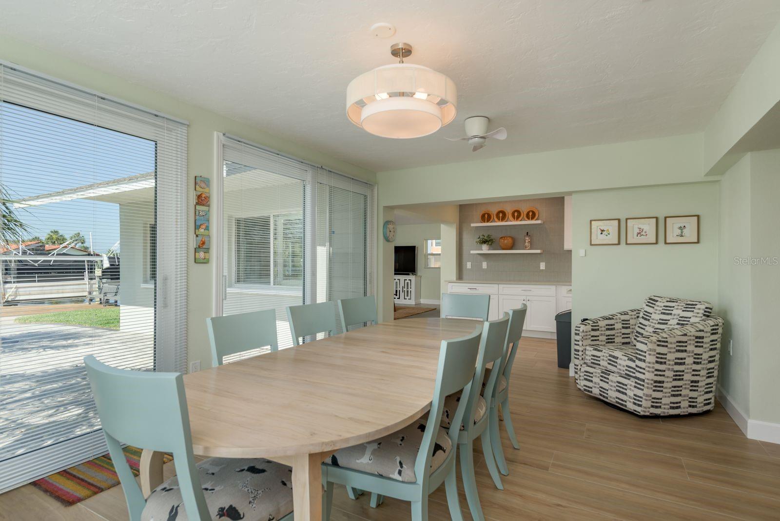 Listing photo id 6 for 3626 Corsair Court