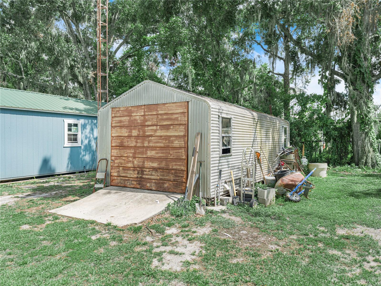 Image 18 of 23 For 2120 Dille Street