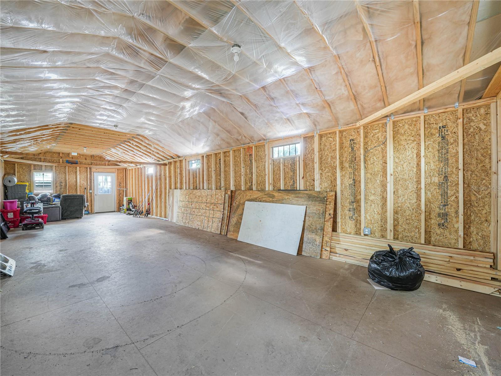 Image 4 of 23 For 2120 Dille Street