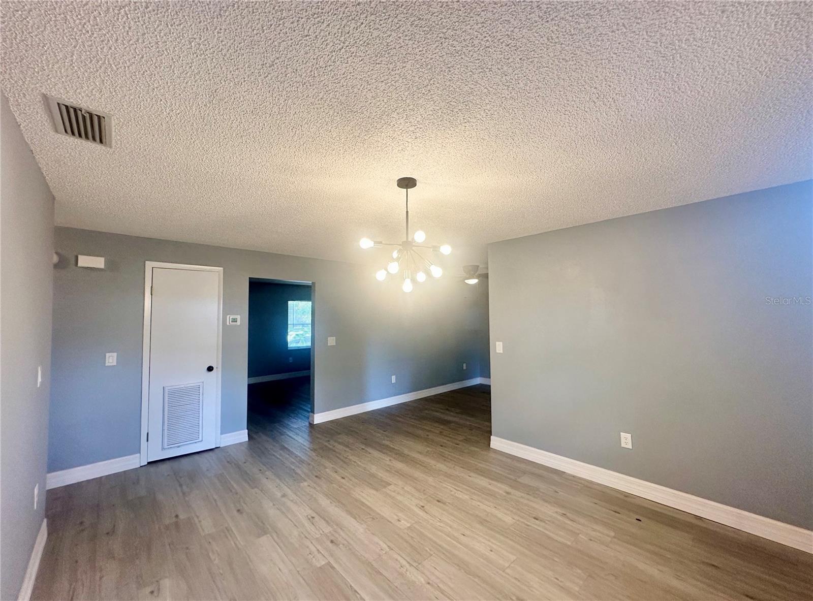 Image 6 of 31 For 4535 Weston Court