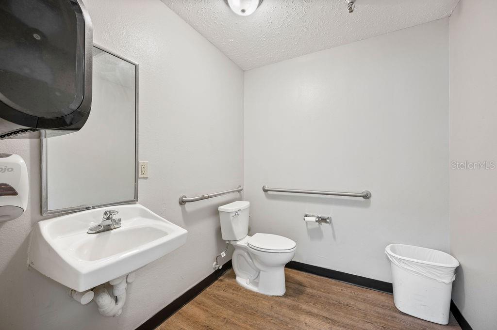 Image 20 of 43 For 1225 Combee Road