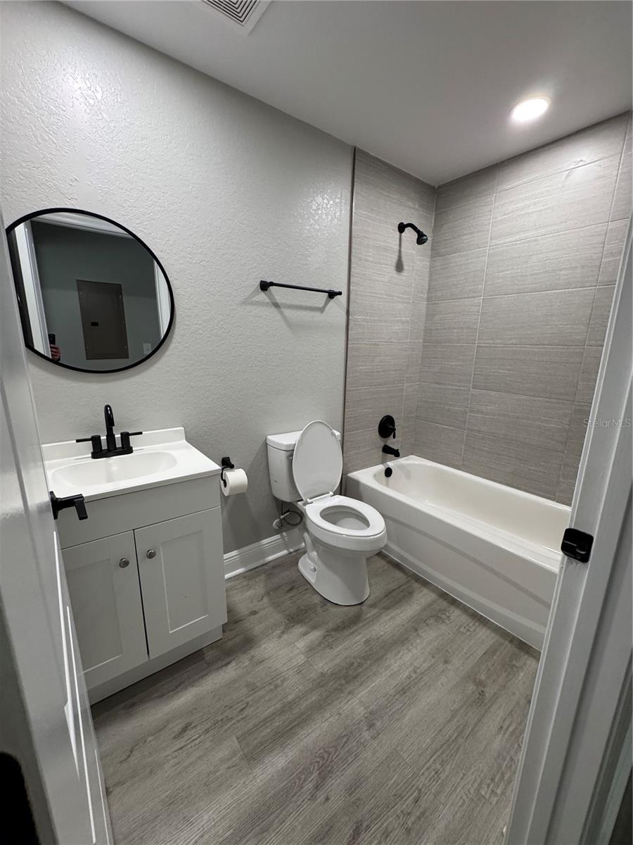 Image 11 of 11 For 740 Pleasant Avenue N