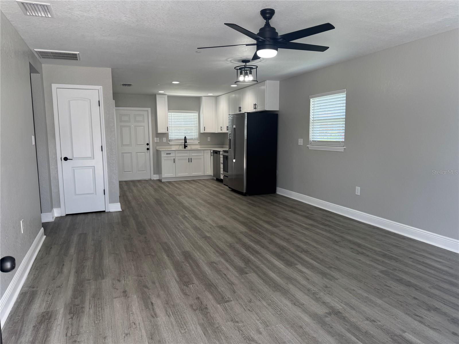 Image 2 of 11 For 740 Pleasant Avenue N
