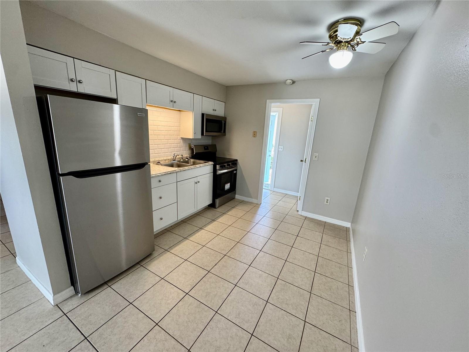 Image 4 of 14 For 1628 Fern Road