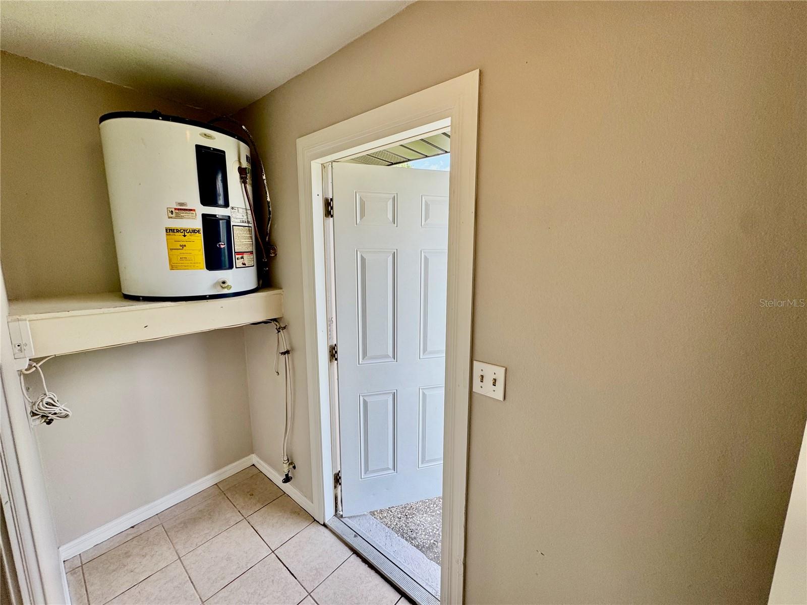 Image 5 of 14 For 1628 Fern Road