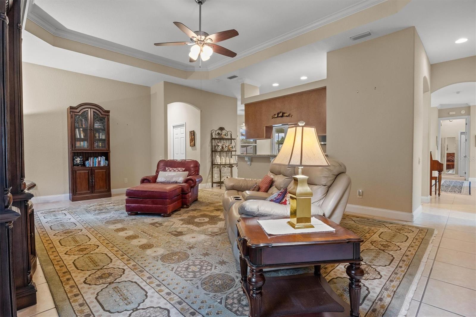 Listing photo id 12 for 2593 Colonel Ford Drive