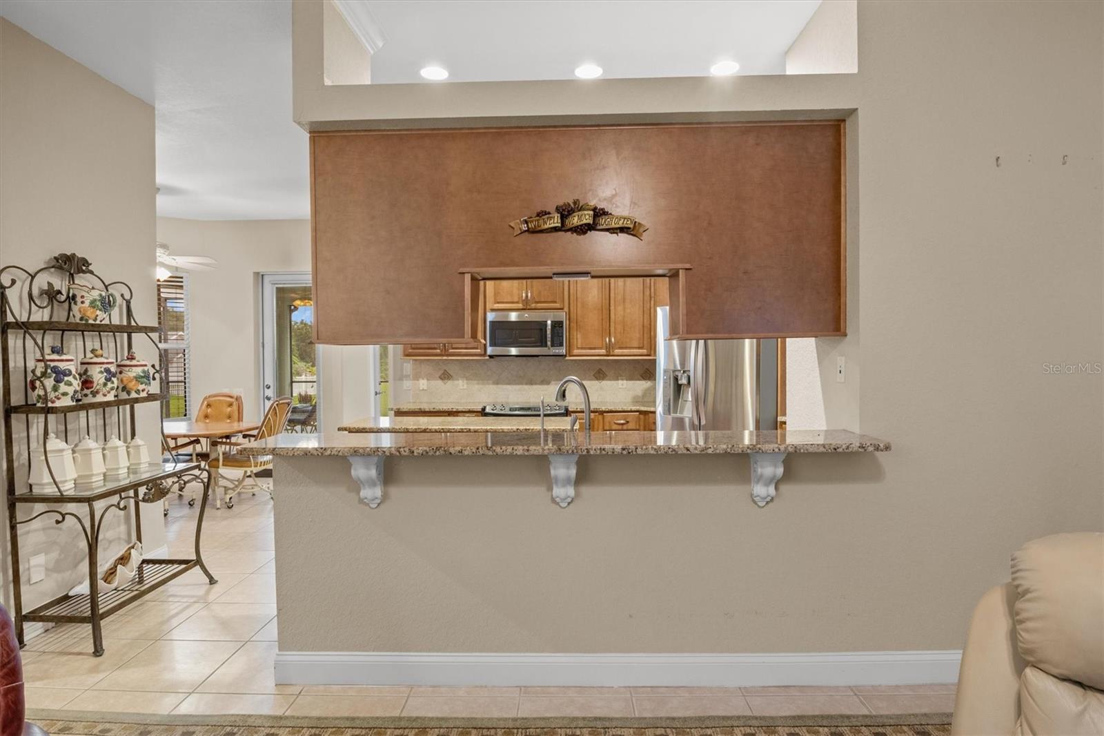 Listing photo id 14 for 2593 Colonel Ford Drive