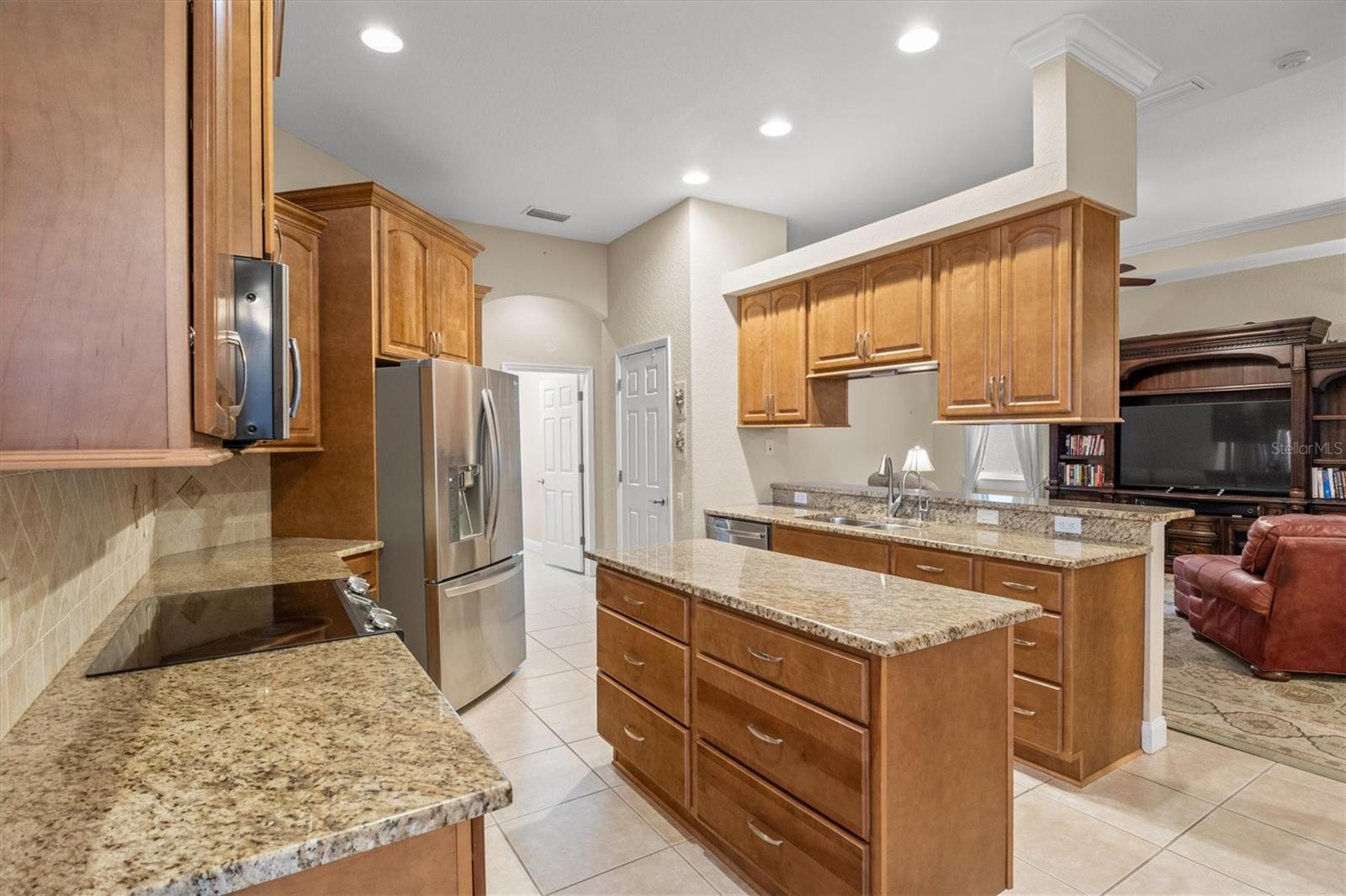 Listing photo id 15 for 2593 Colonel Ford Drive
