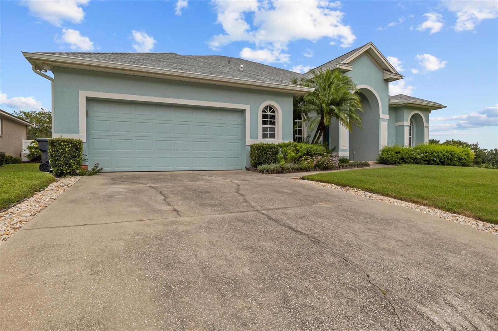 Listing photo id 0 for 2593 Colonel Ford Drive