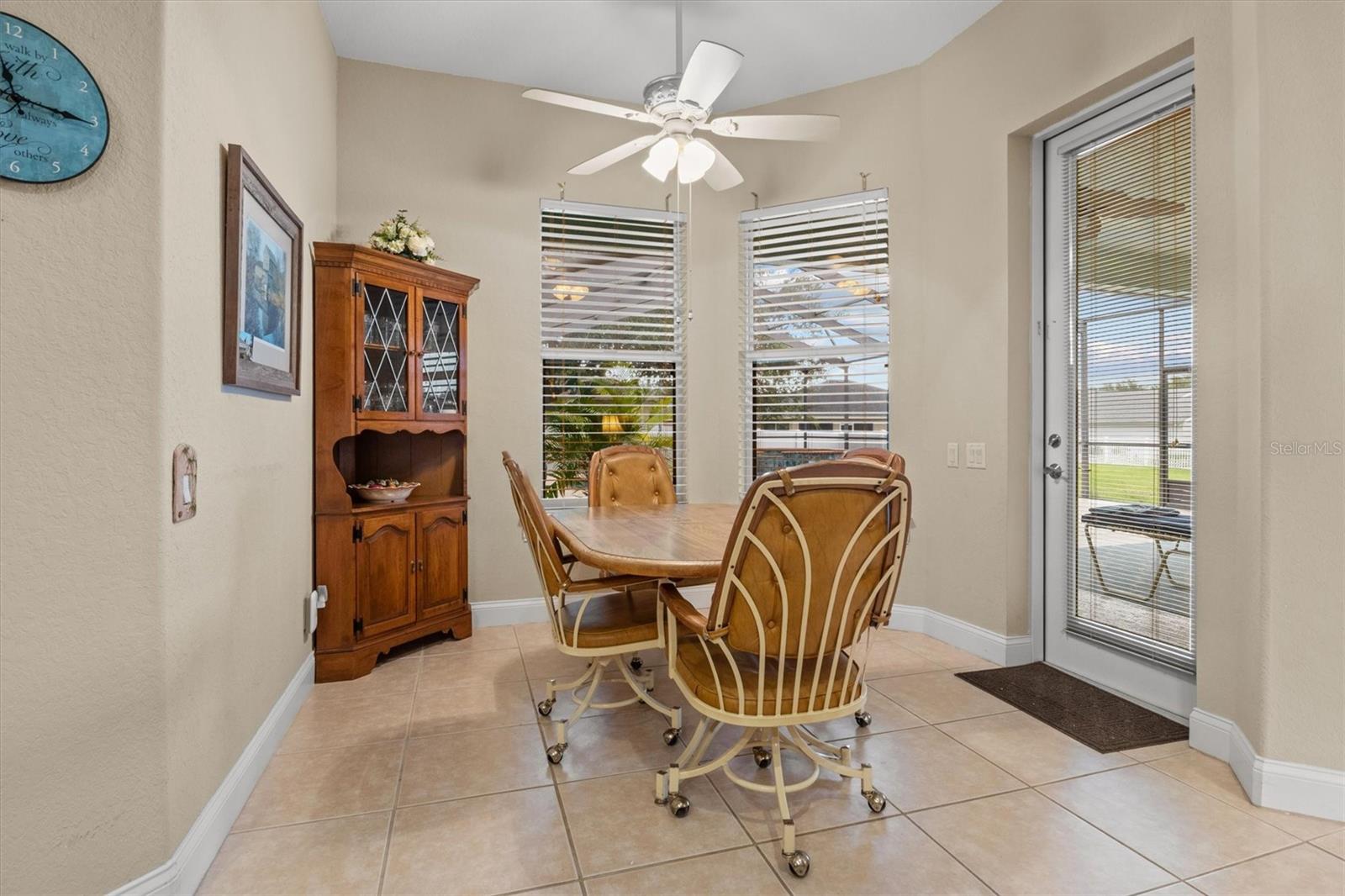 Listing photo id 19 for 2593 Colonel Ford Drive