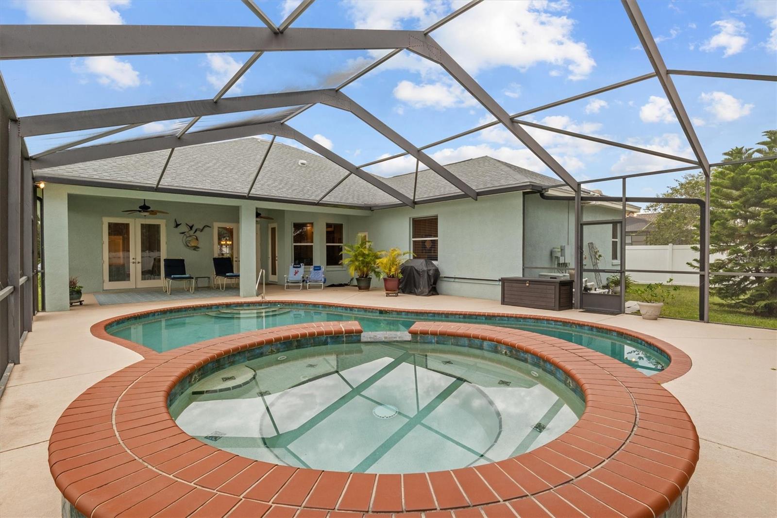 Listing photo id 38 for 2593 Colonel Ford Drive