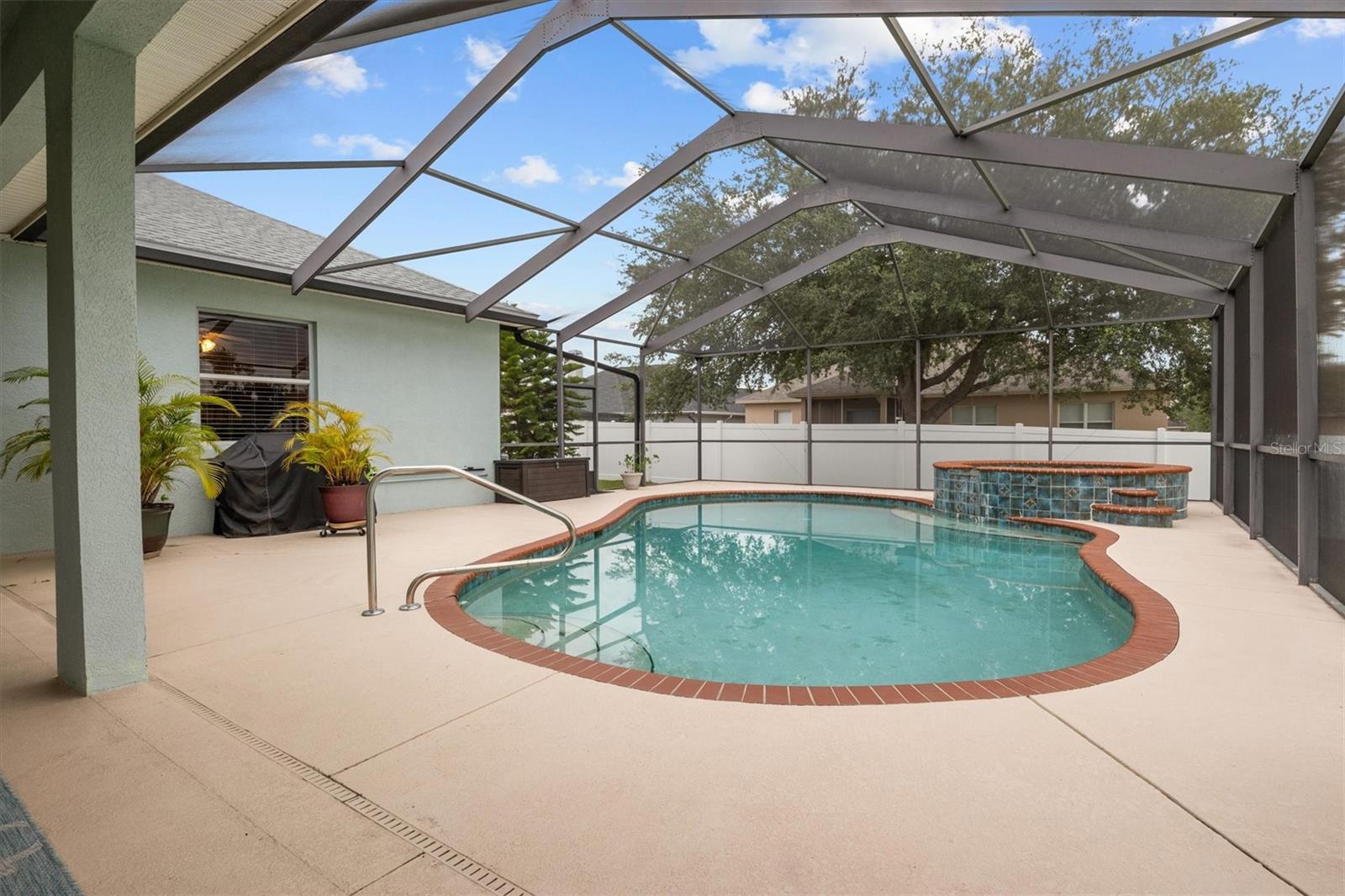 Listing photo id 39 for 2593 Colonel Ford Drive