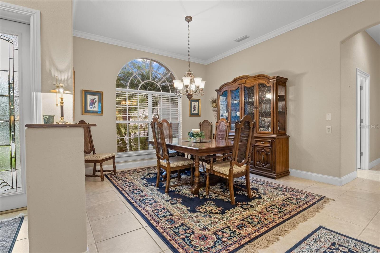 Listing photo id 4 for 2593 Colonel Ford Drive
