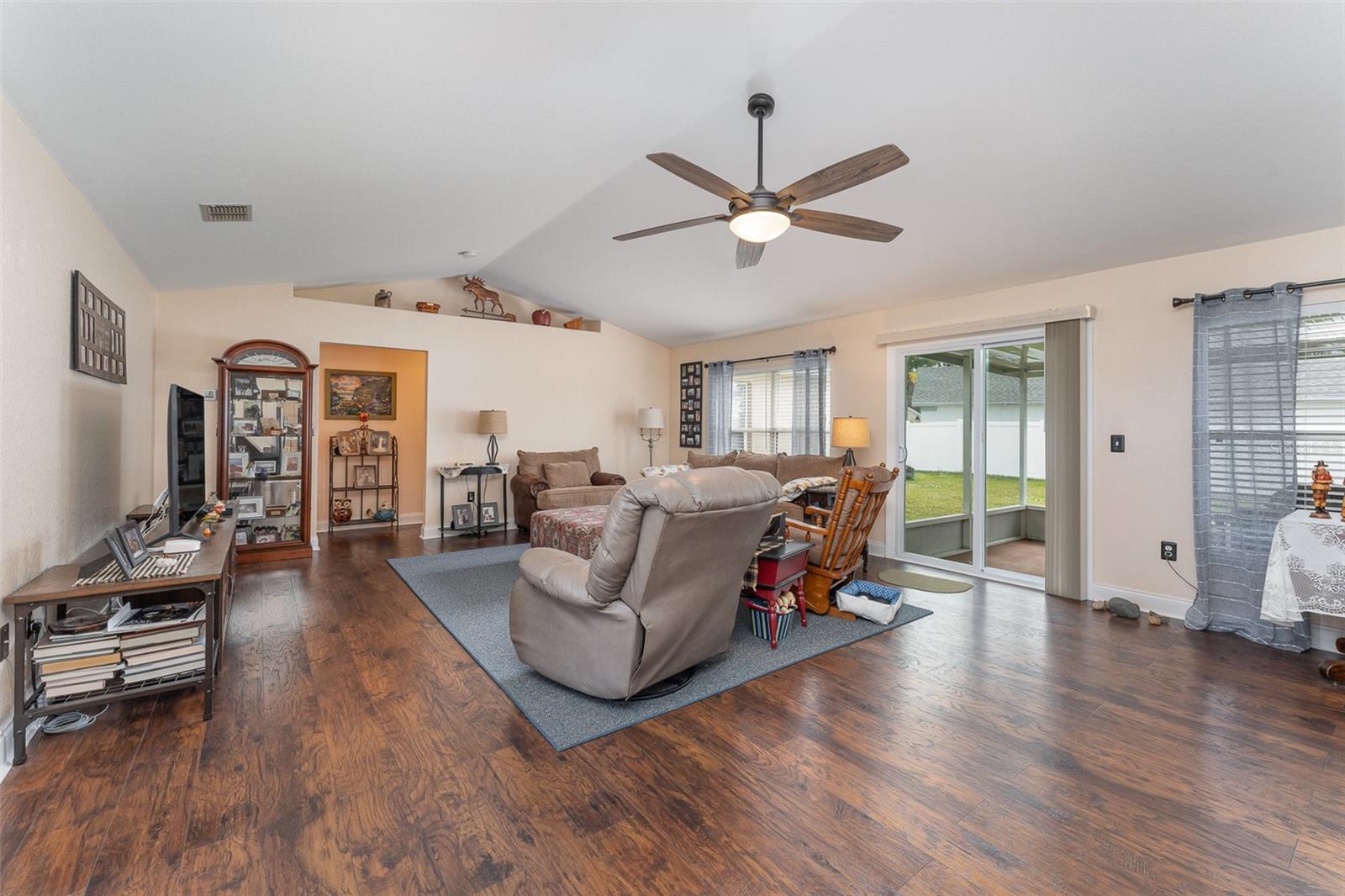 Image 6 of 31 For 6789 Ashbury Drive