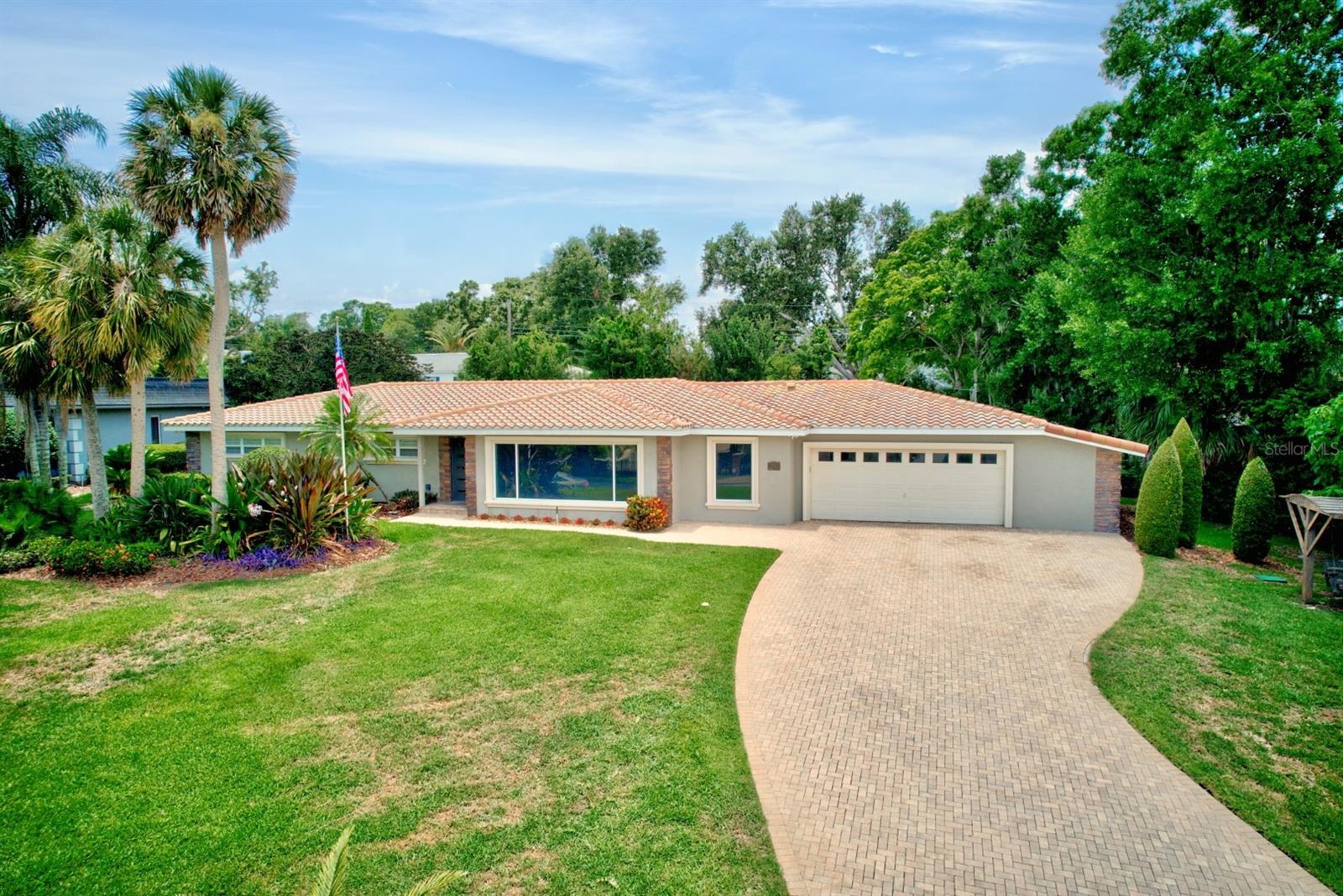 Details for 1235 Lake Point Drive, LAKELAND, FL 33813