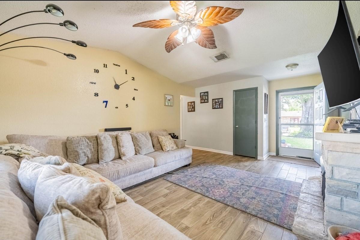 Image 3 of 24 For 1434 Country Ridge Drive