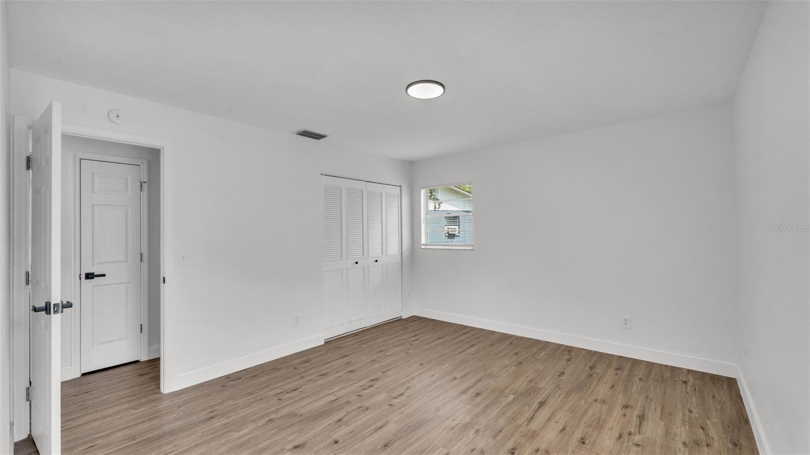Image 12 of 22 For 408 Sycamore Street Sw