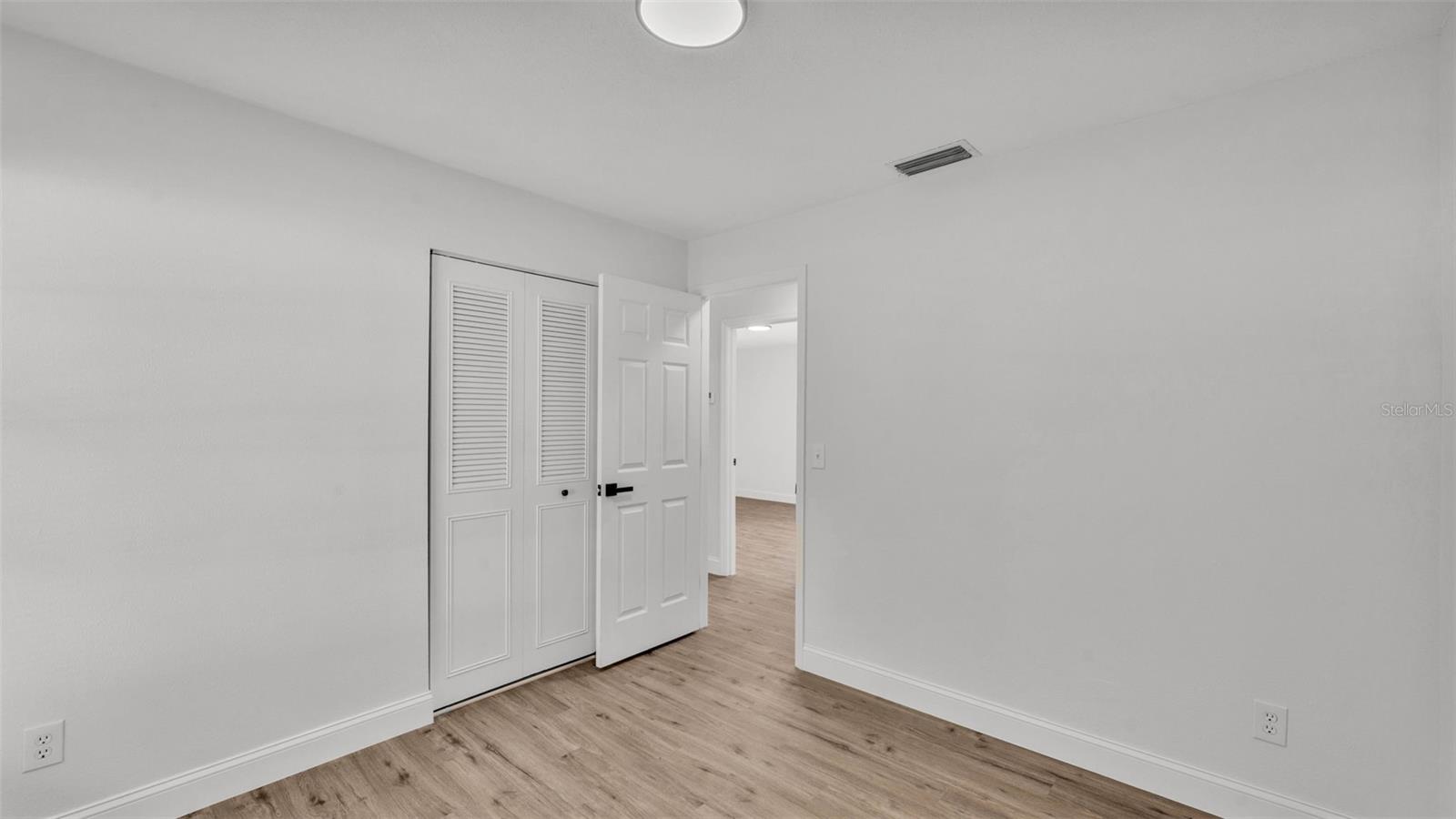 Image 15 of 22 For 408 Sycamore Street Sw