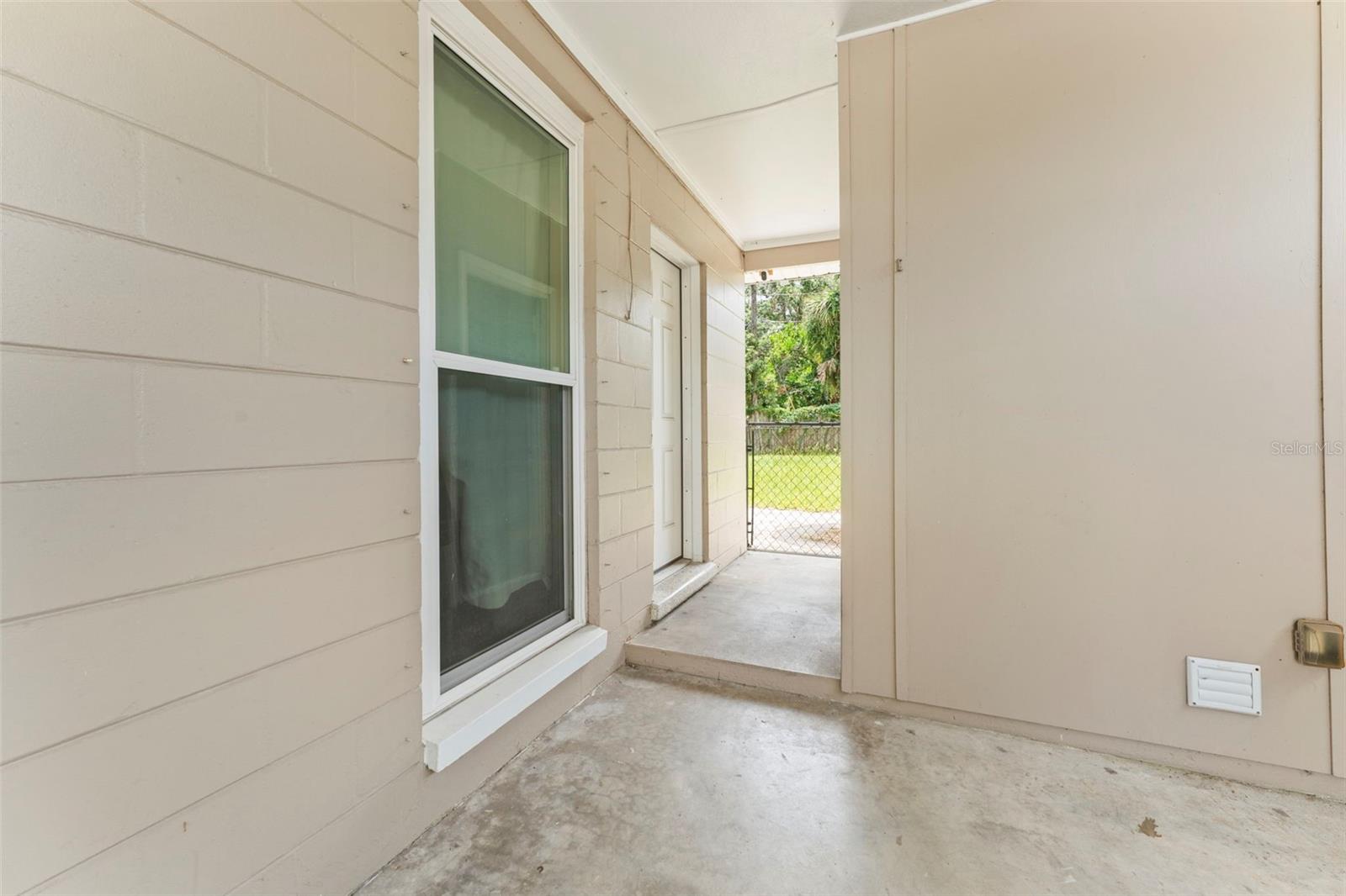 Image 12 of 29 For 1018 Briarwood Avenue
