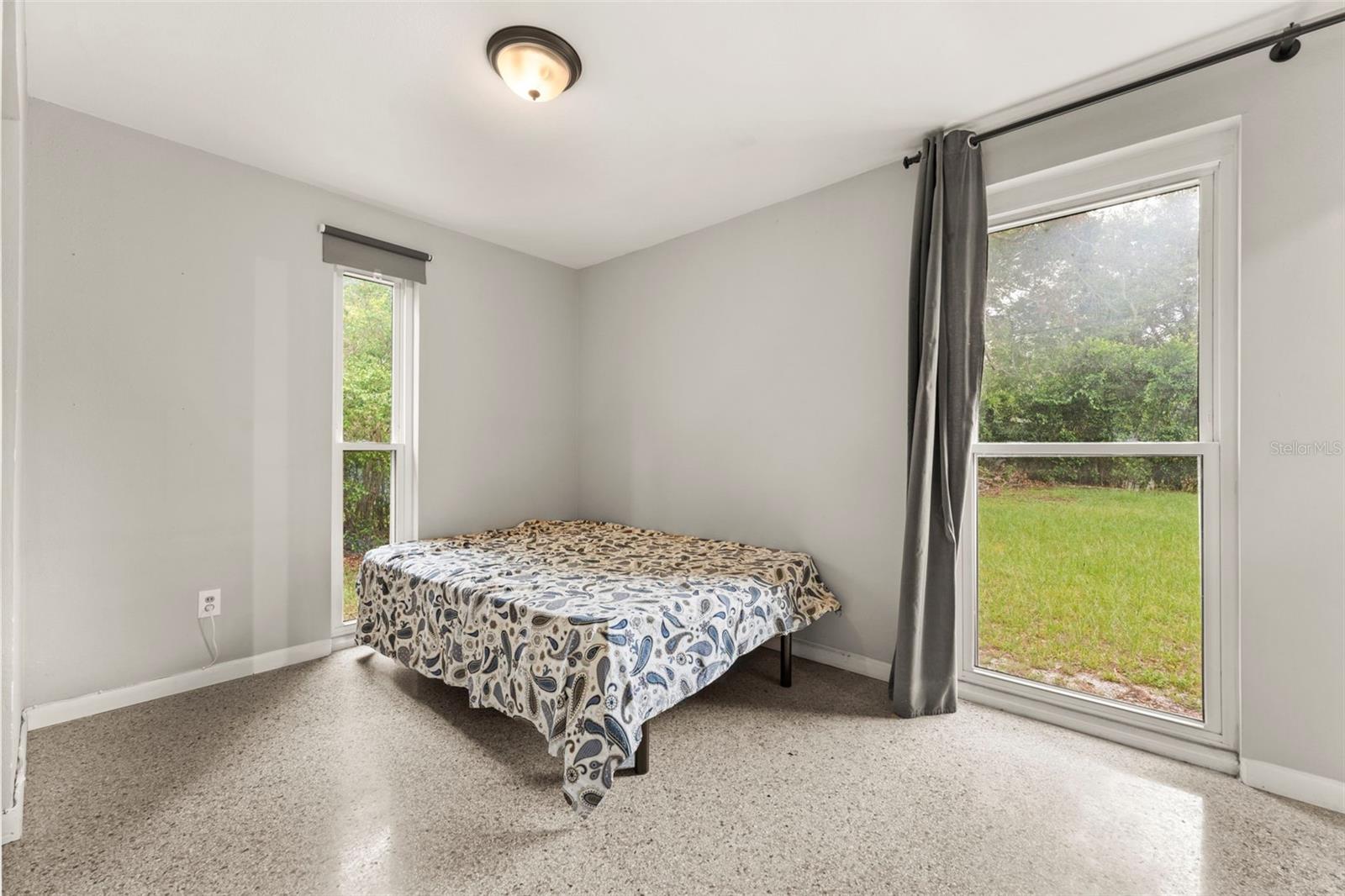 Image 15 of 29 For 1018 Briarwood Avenue