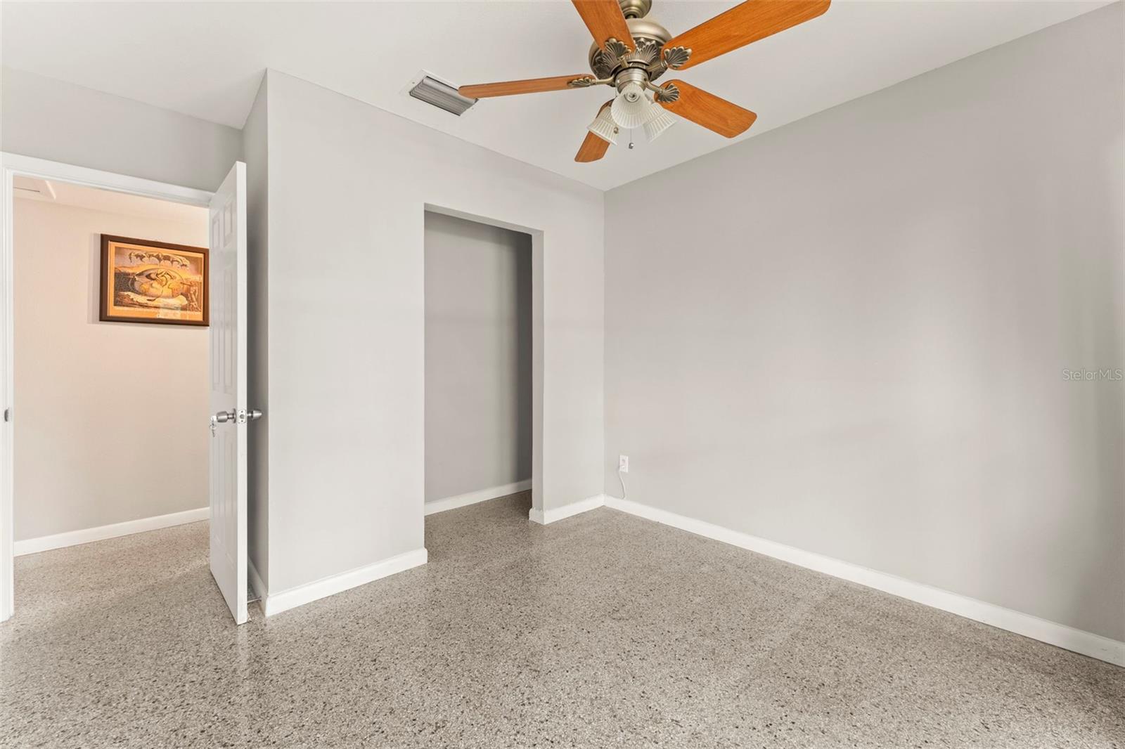 Image 21 of 29 For 1018 Briarwood Avenue