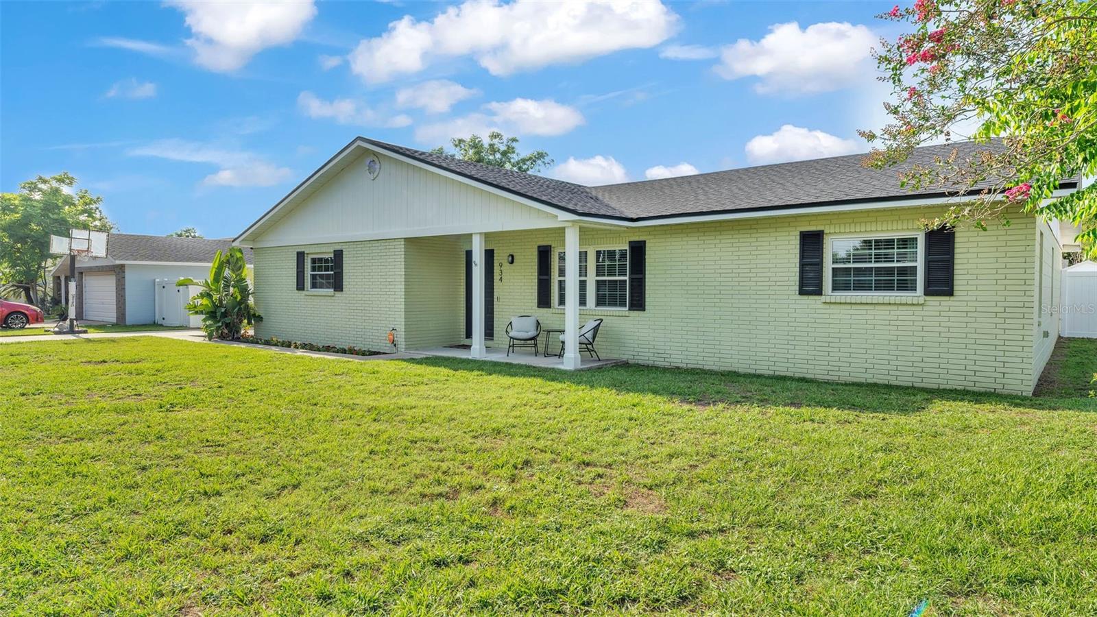 Details for 934 Point View Lane, LAKELAND, FL 33813