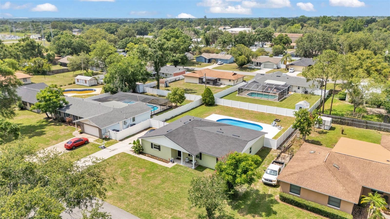 Image 40 of 44 For 934 Point View Lane