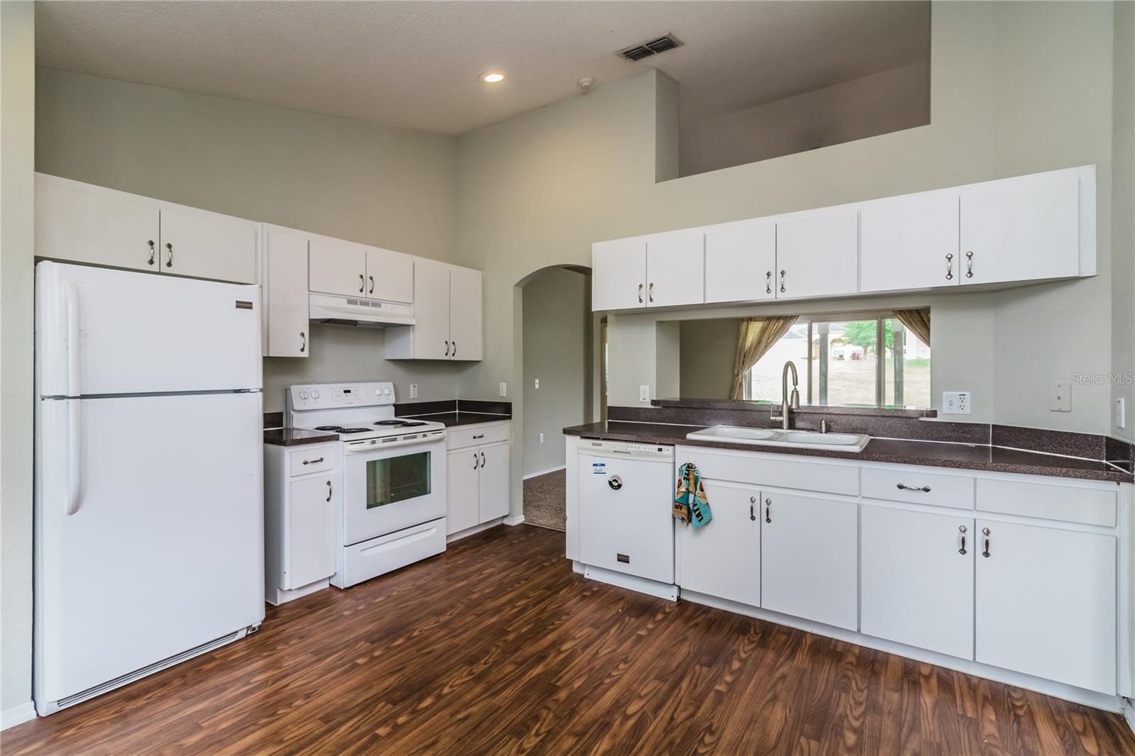 Image 14 of 29 For 8323 Greystone Drive