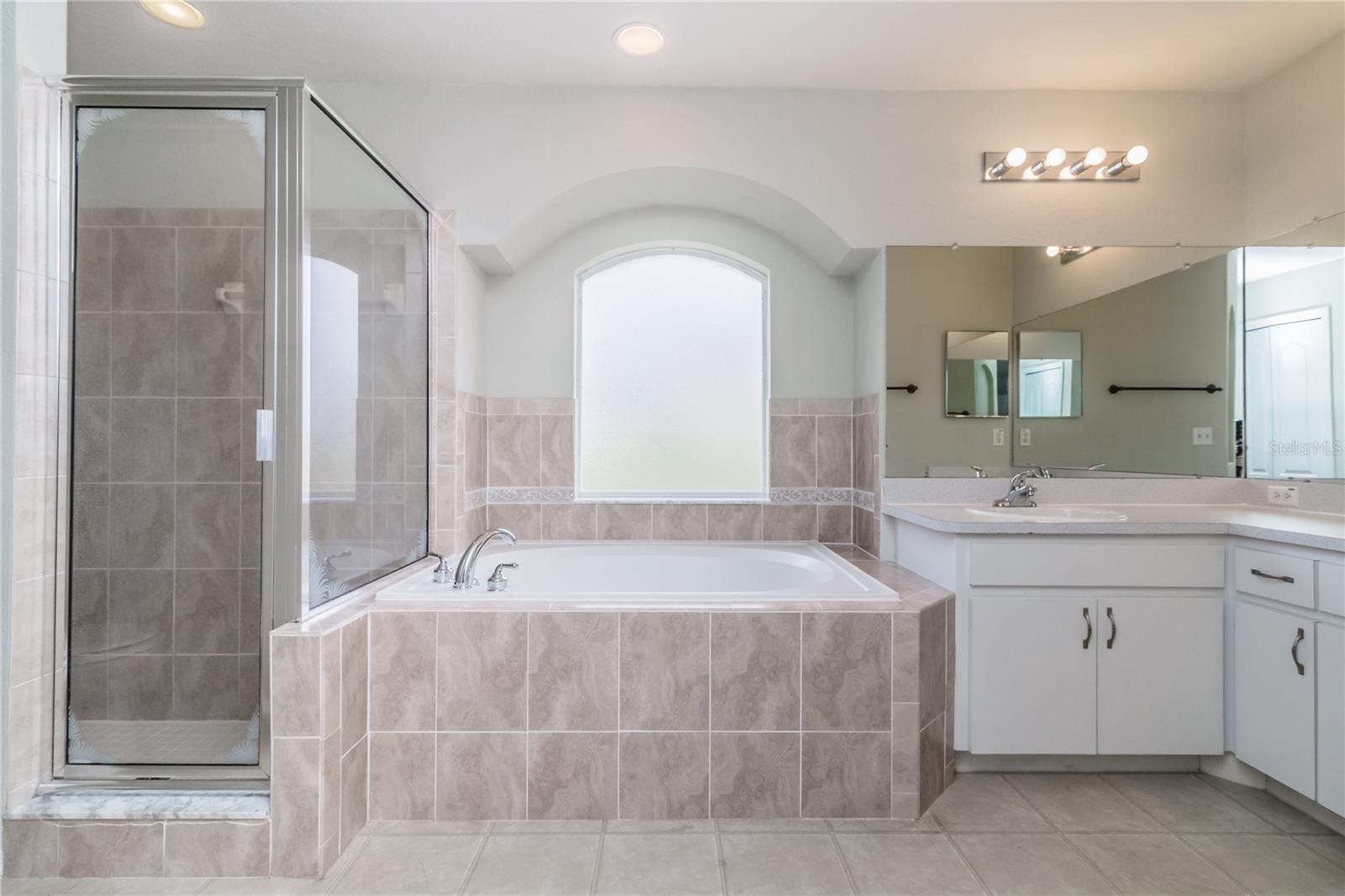 Image 19 of 29 For 8323 Greystone Drive