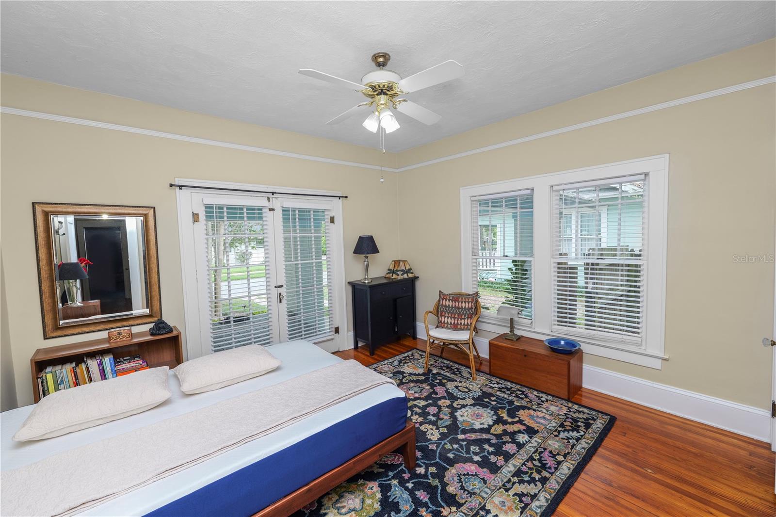 Image 20 of 42 For 817 College Avenue