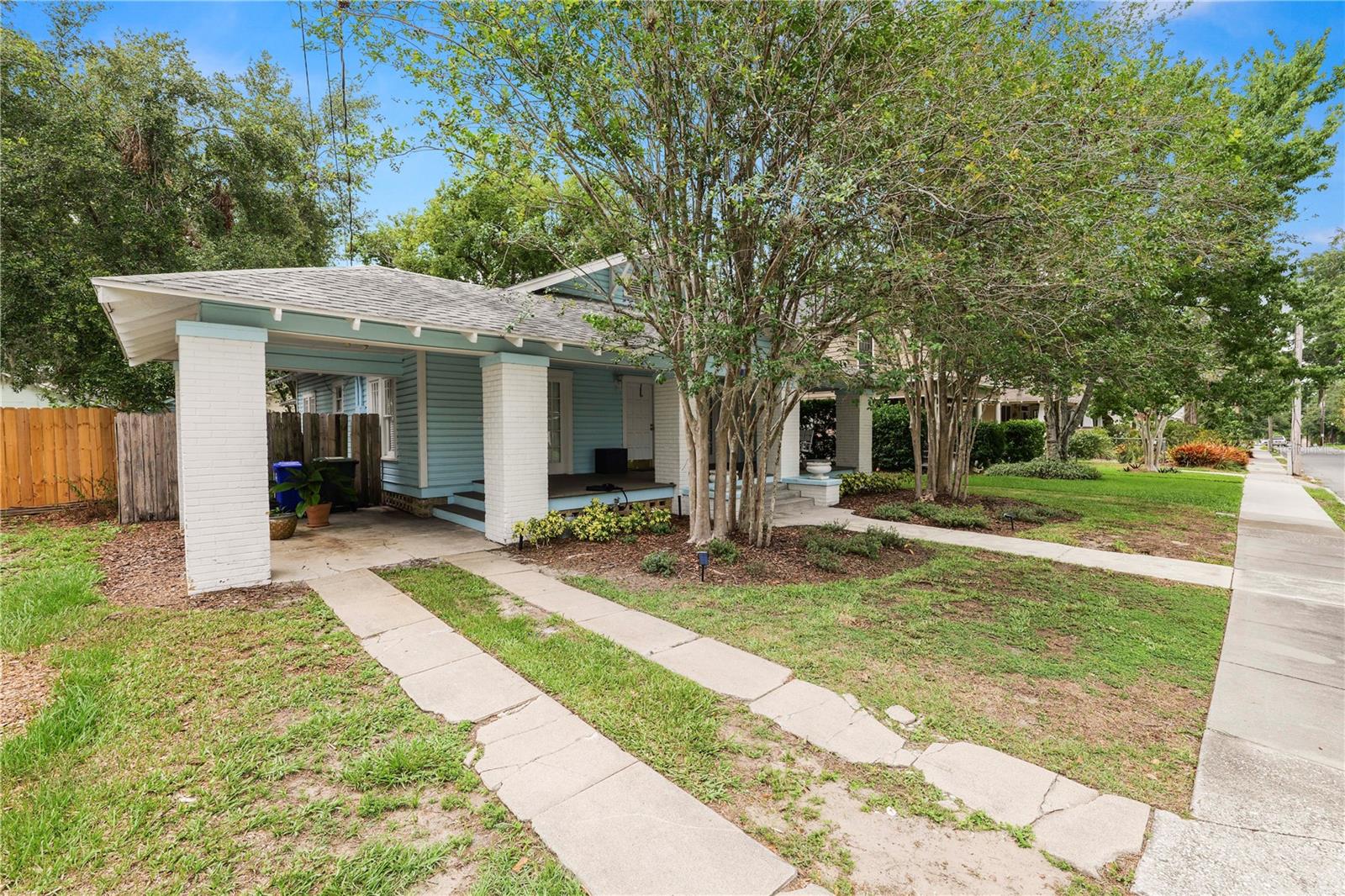 Image 3 of 42 For 817 College Avenue