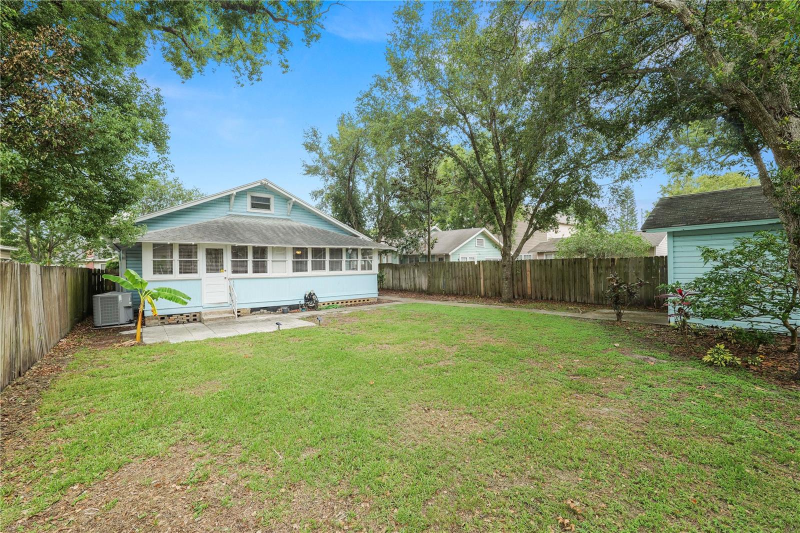 Image 32 of 42 For 817 College Avenue