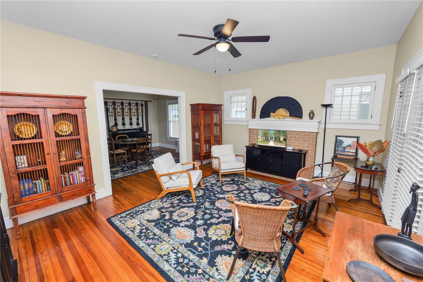 Image 7 of 42 For 817 College Avenue