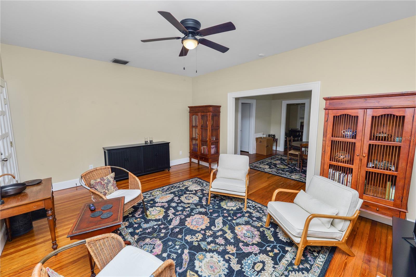 Image 8 of 42 For 817 College Avenue