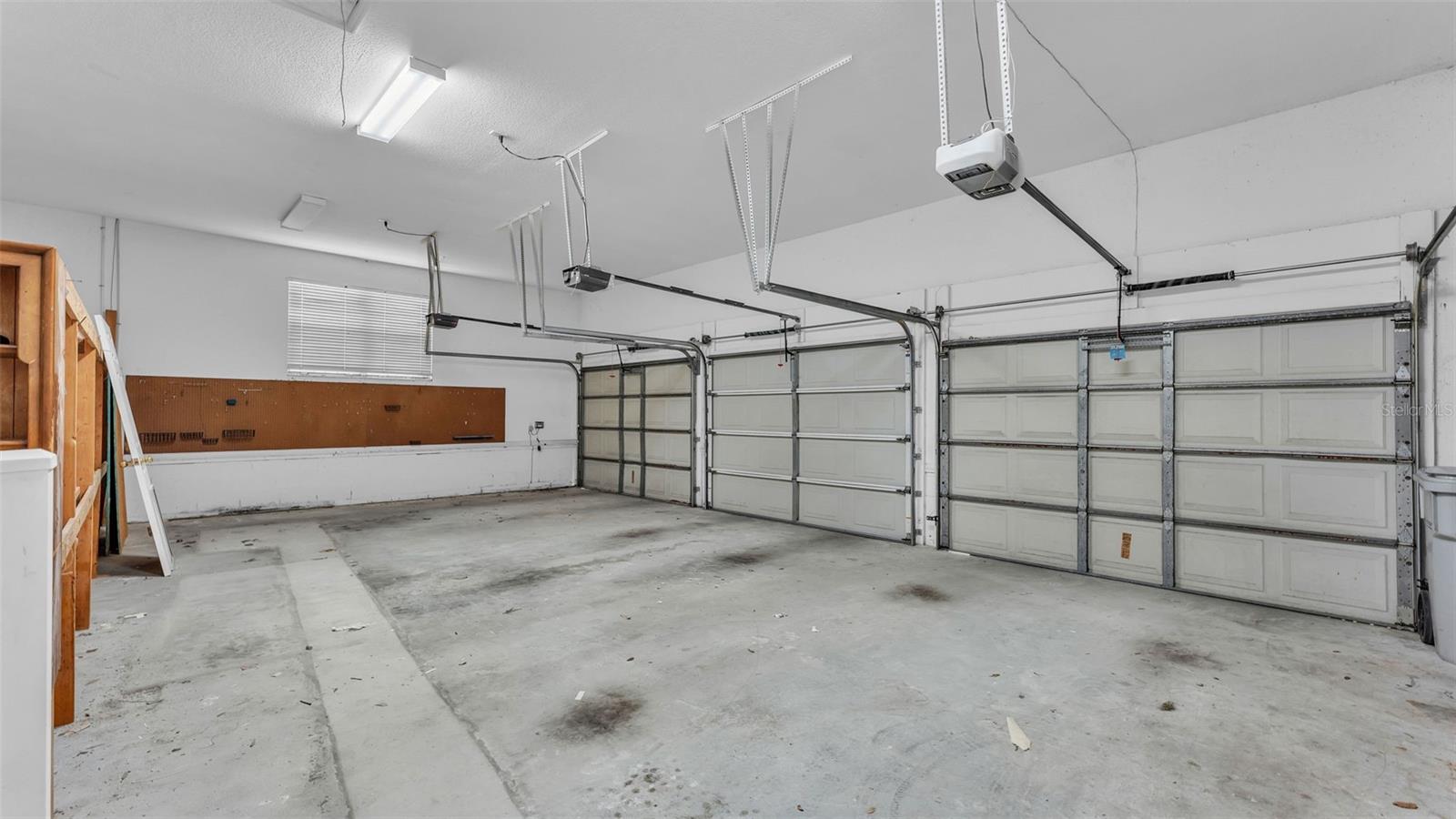 Image 31 of 90 For 6948 Hayter Drive