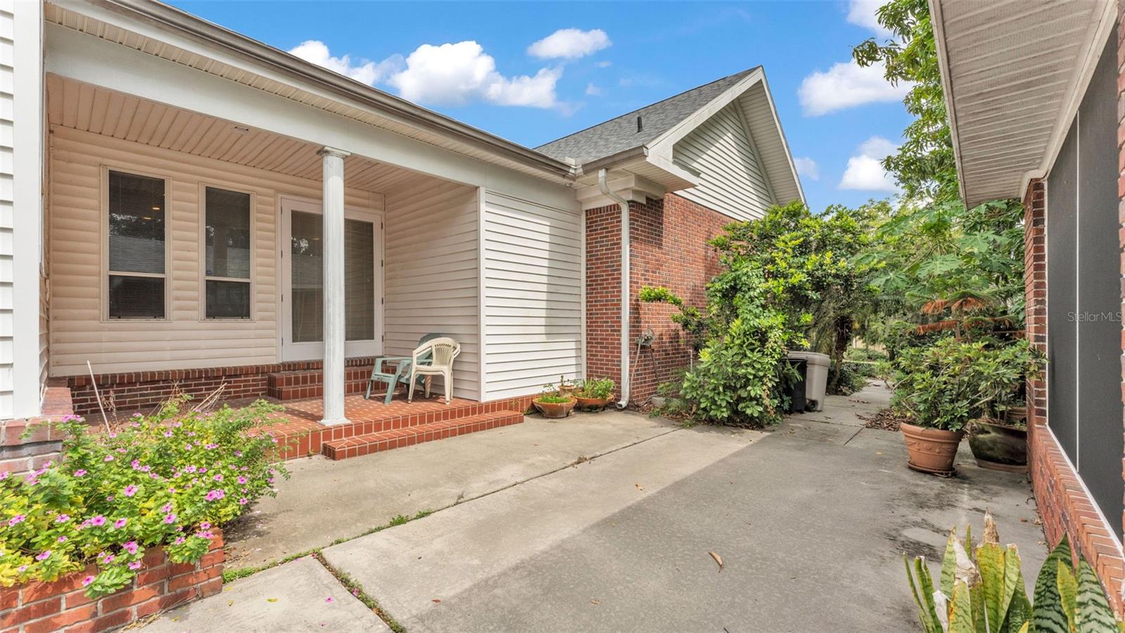 Image 69 of 90 For 6948 Hayter Drive