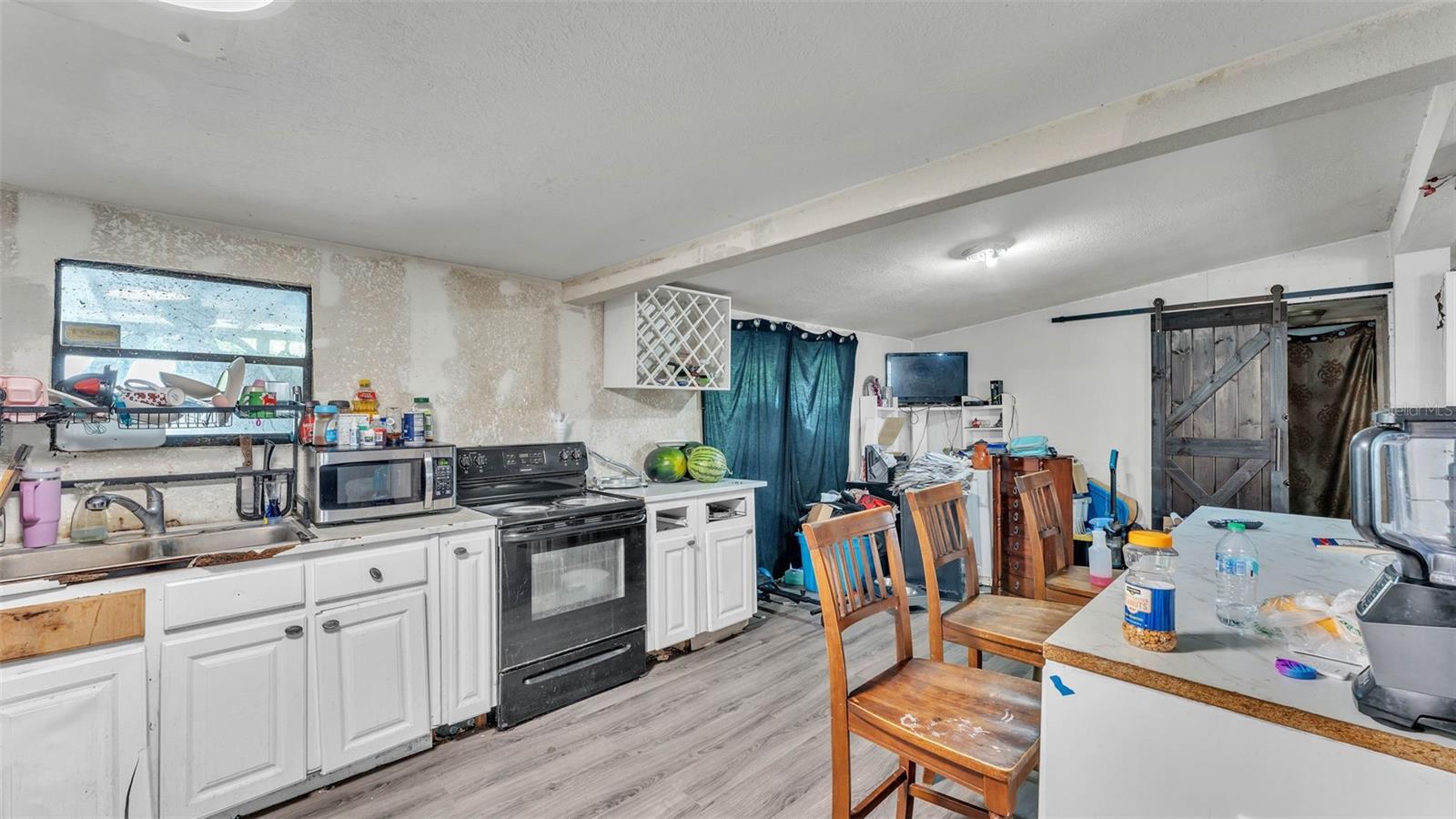 Image 8 of 26 For 10512 Smokie Creek Lane