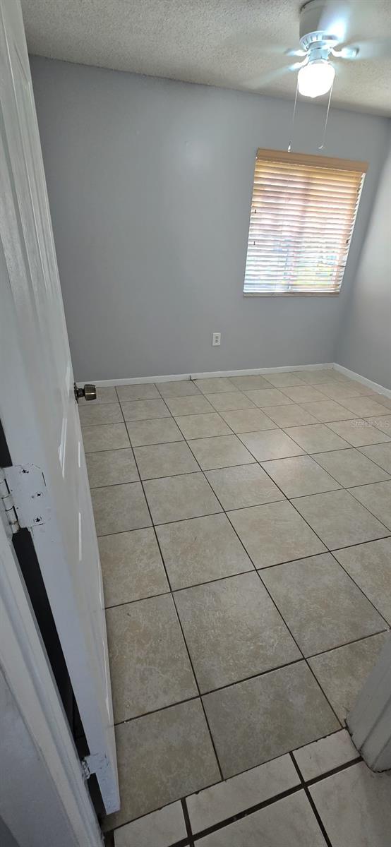 Image 24 of 30 For 1127 Spring Meadow Drive 1127