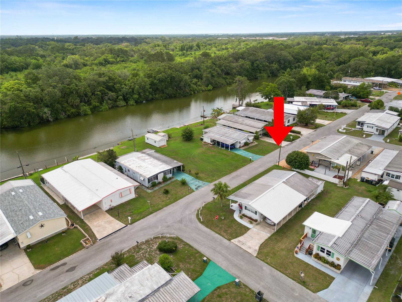 Image 21 of 26 For 1823 Blue Lake Drive