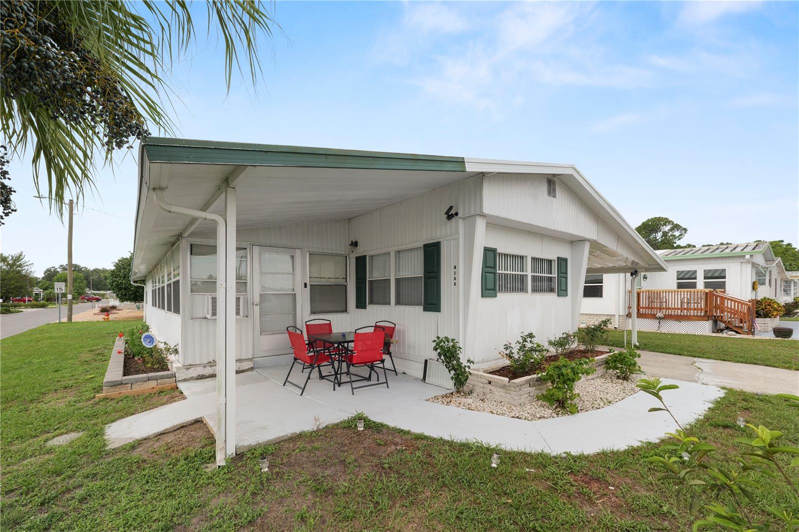 Image 4 of 26 For 1823 Blue Lake Drive