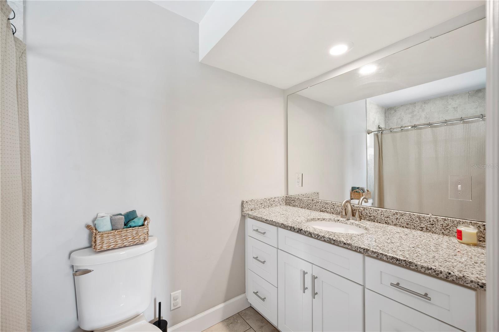 Image 30 of 46 For 818 Woodward Street