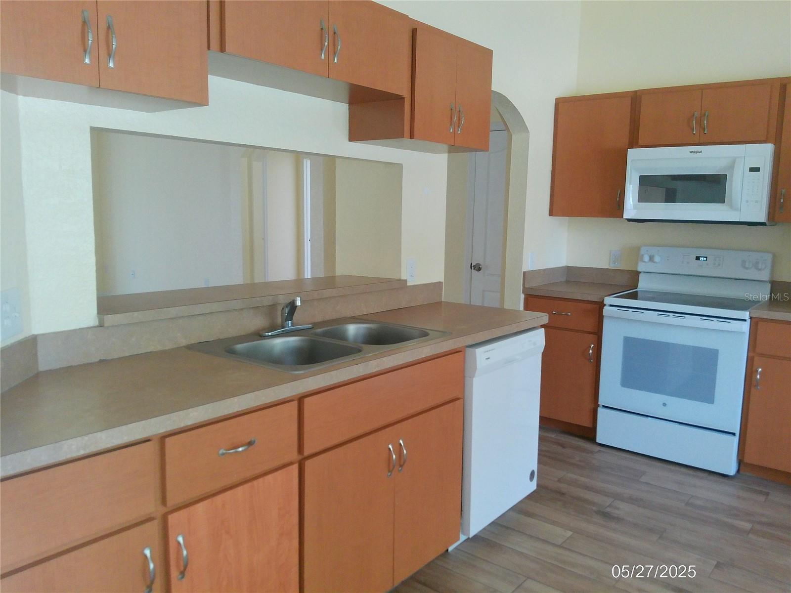Image 4 of 24 For 3024 Wentworth Place