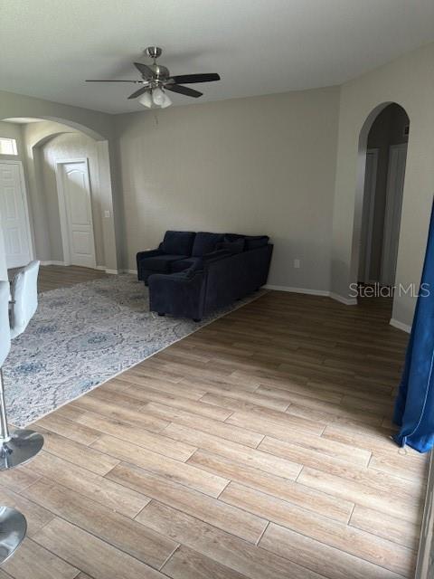 Image 16 of 49 For 8159 Woodvine Circle