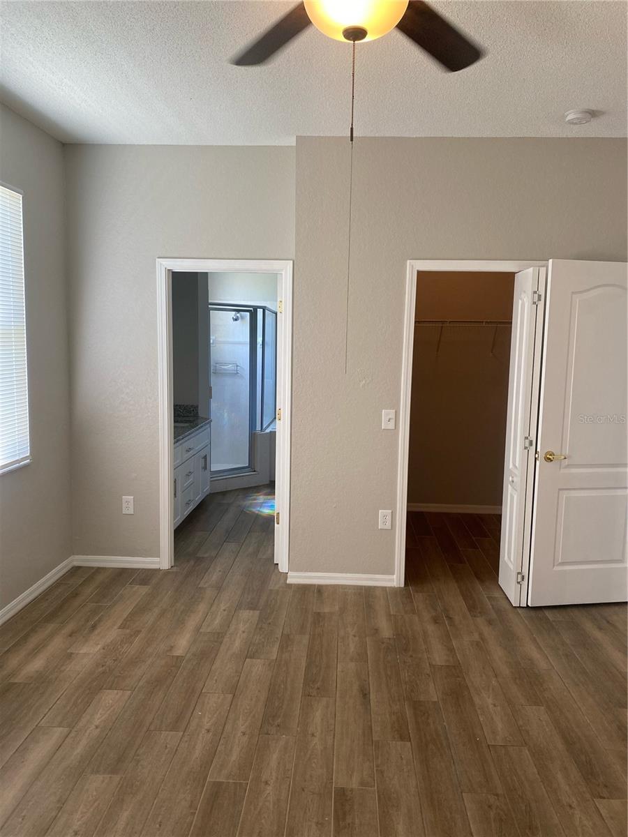 Image 27 of 49 For 8159 Woodvine Circle