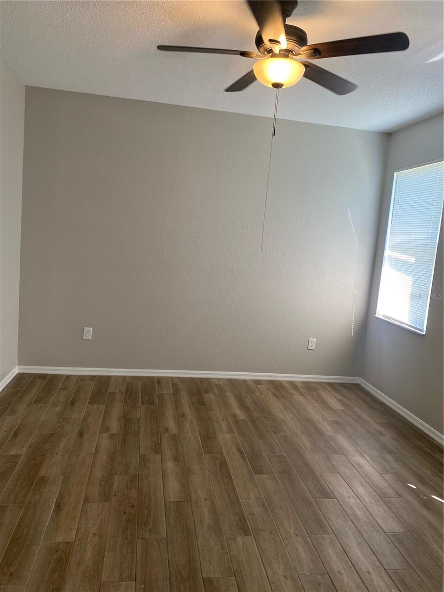 Image 28 of 49 For 8159 Woodvine Circle