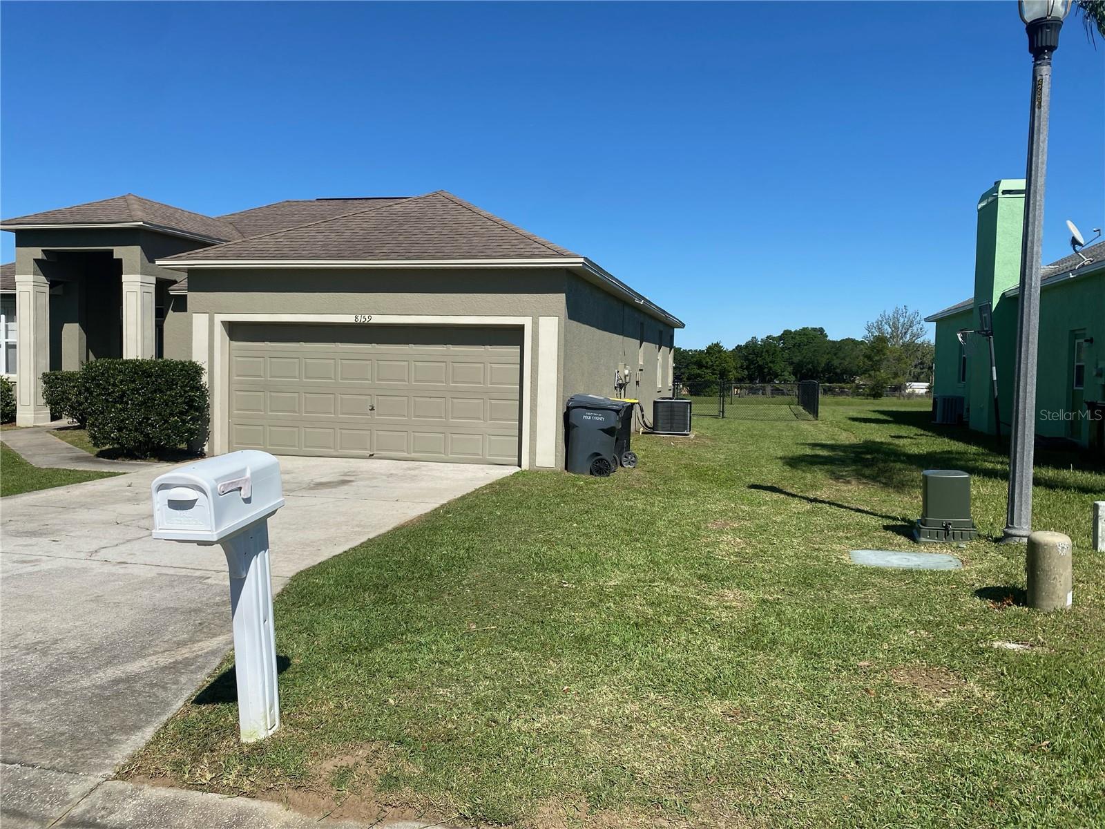 Image 3 of 49 For 8159 Woodvine Circle