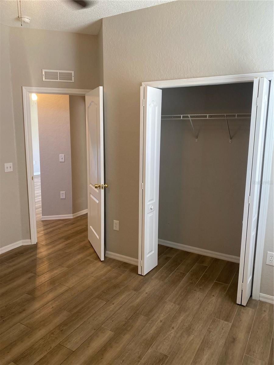 Image 32 of 49 For 8159 Woodvine Circle